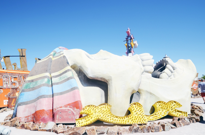 neon boneyard museum in vegas | CAKIES