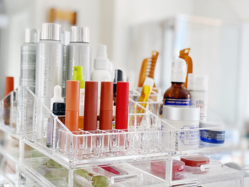 Luxe Large Acrylic Makeup Organizer